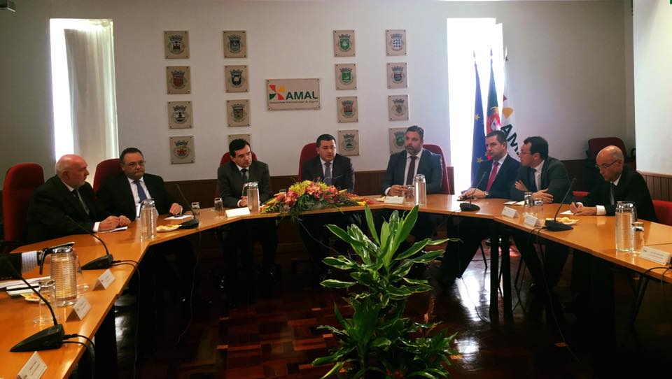 Reunião da AMAL com o ministro da Saúde - foto postada no Facebook por Rui André, vice-presidente da AMAL