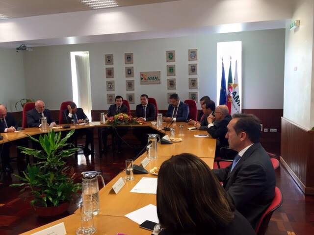 Reunião entre AMAL e ministro da Saúde - foto postada por Jorge Botelho, presidente da AMAL, no Facebook
