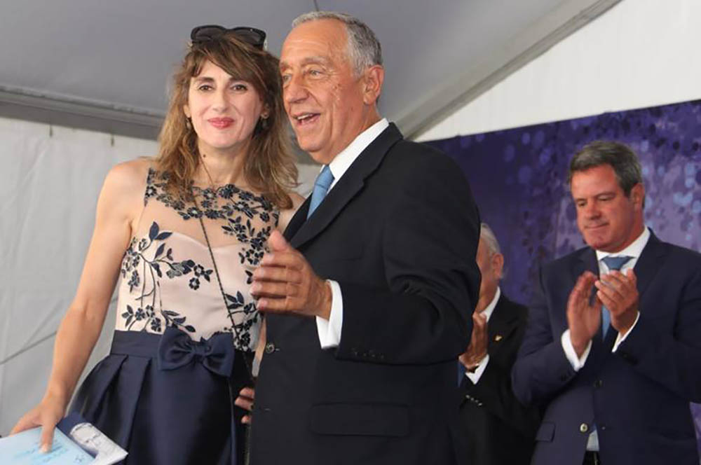 Iolanda Antunes e o presidente da República na entrega do prémio Vírgilio Ferreira
