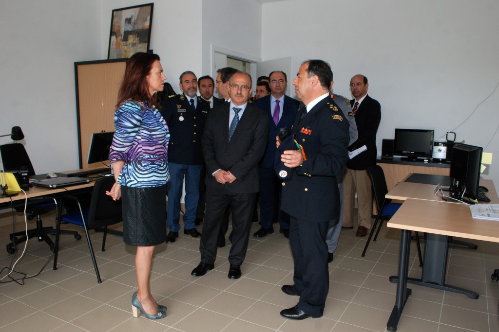 Inauguração do edifício de apoio à Base de Helicópteros em Serviço Permanente de Loulé com a presença da Ministra da Administração Interna em Loulé - C.M.Loule - Mira  (2)