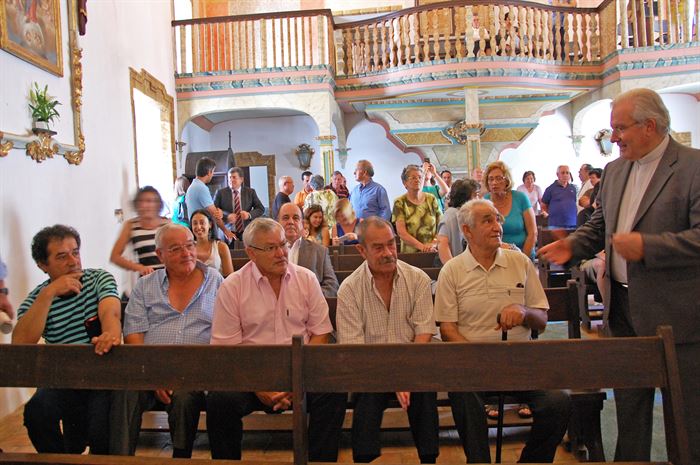 The fishermen honored, with the Bishop of the Algarve