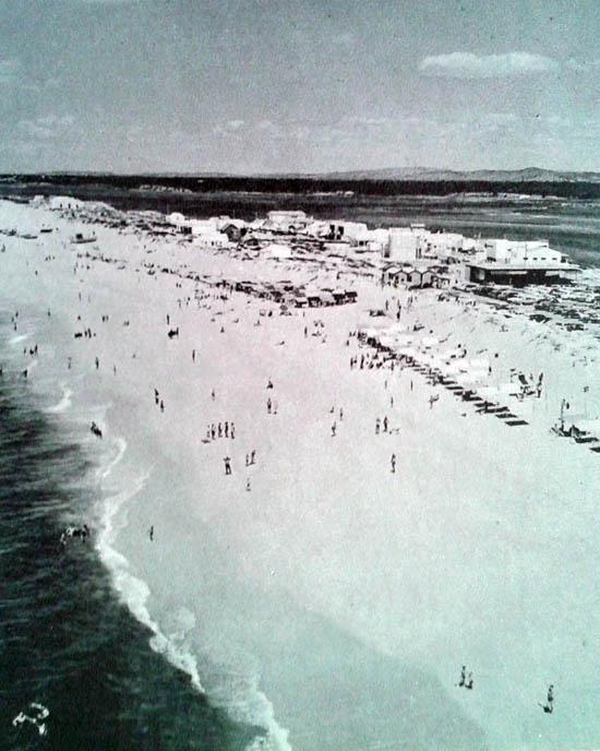 Praia de Faro em 1965 (Fonte - O Algarve, de Jorge Felner da Costa)