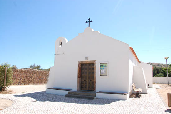 Igreja de S. Lourenço, em Vale de Boi