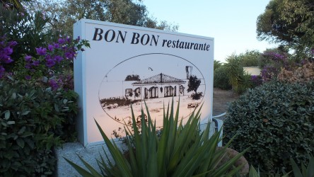 Restaurante-Bon-Bon-Sign