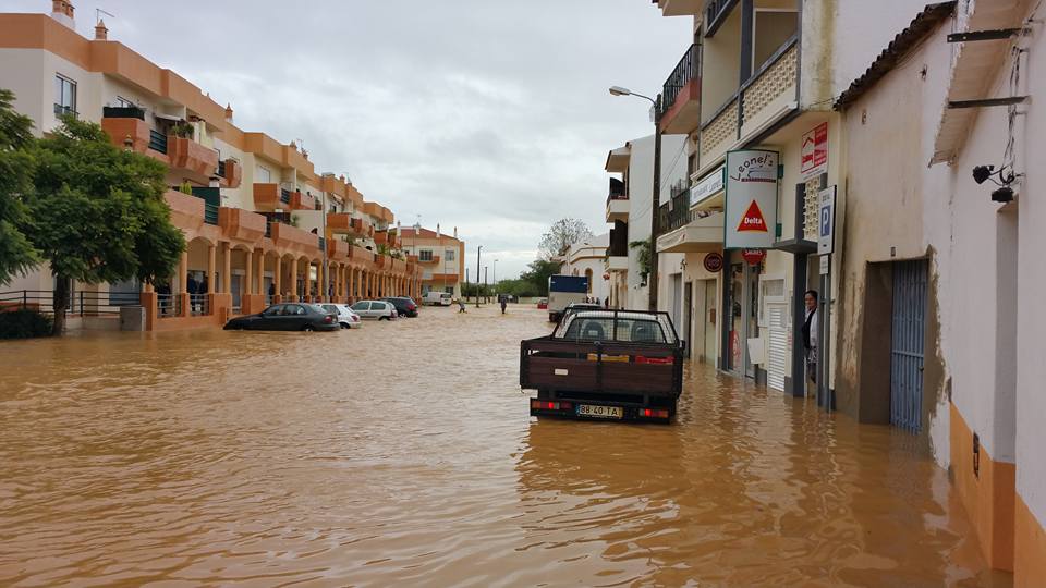 Floods in Algoz - photo by Márcio Baptista