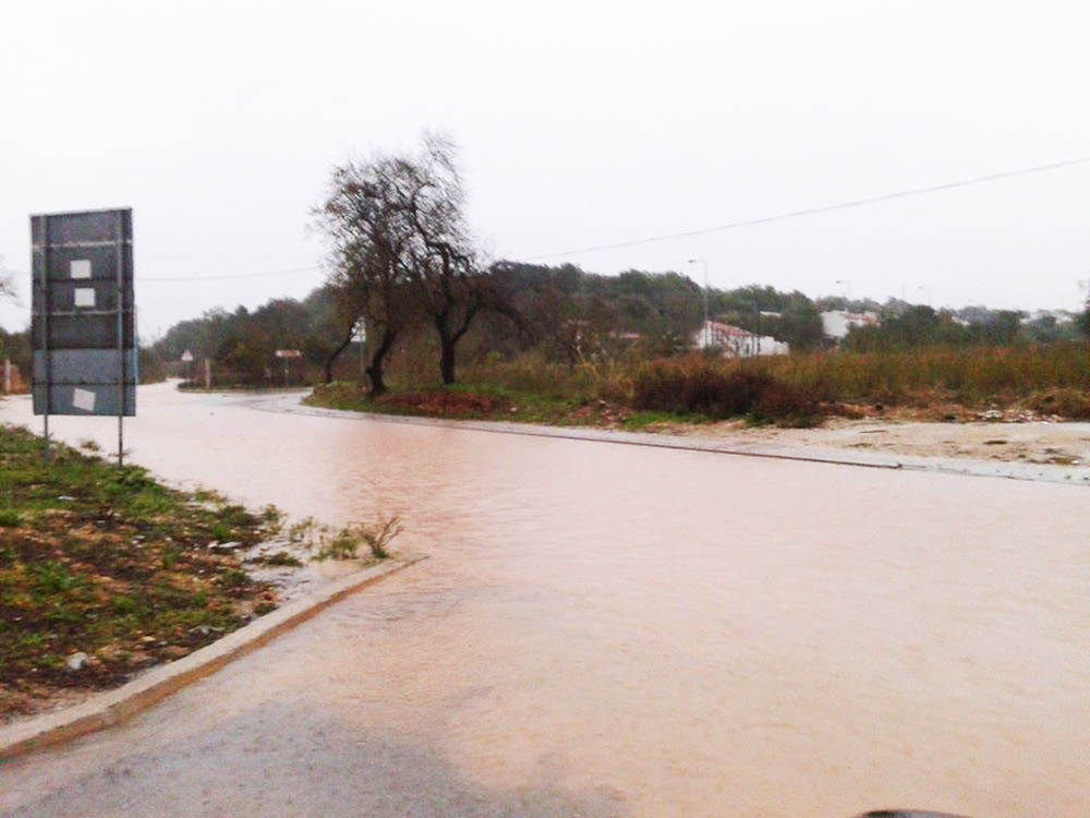estrada inundada Ferragudo_1