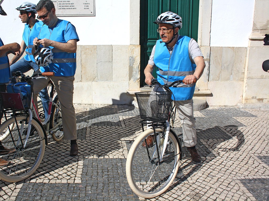 Loulé Distributed Bicycles in Schools_1