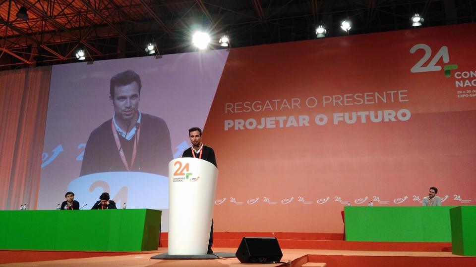 Carlos Gouveia Martins no Congresso da JSD