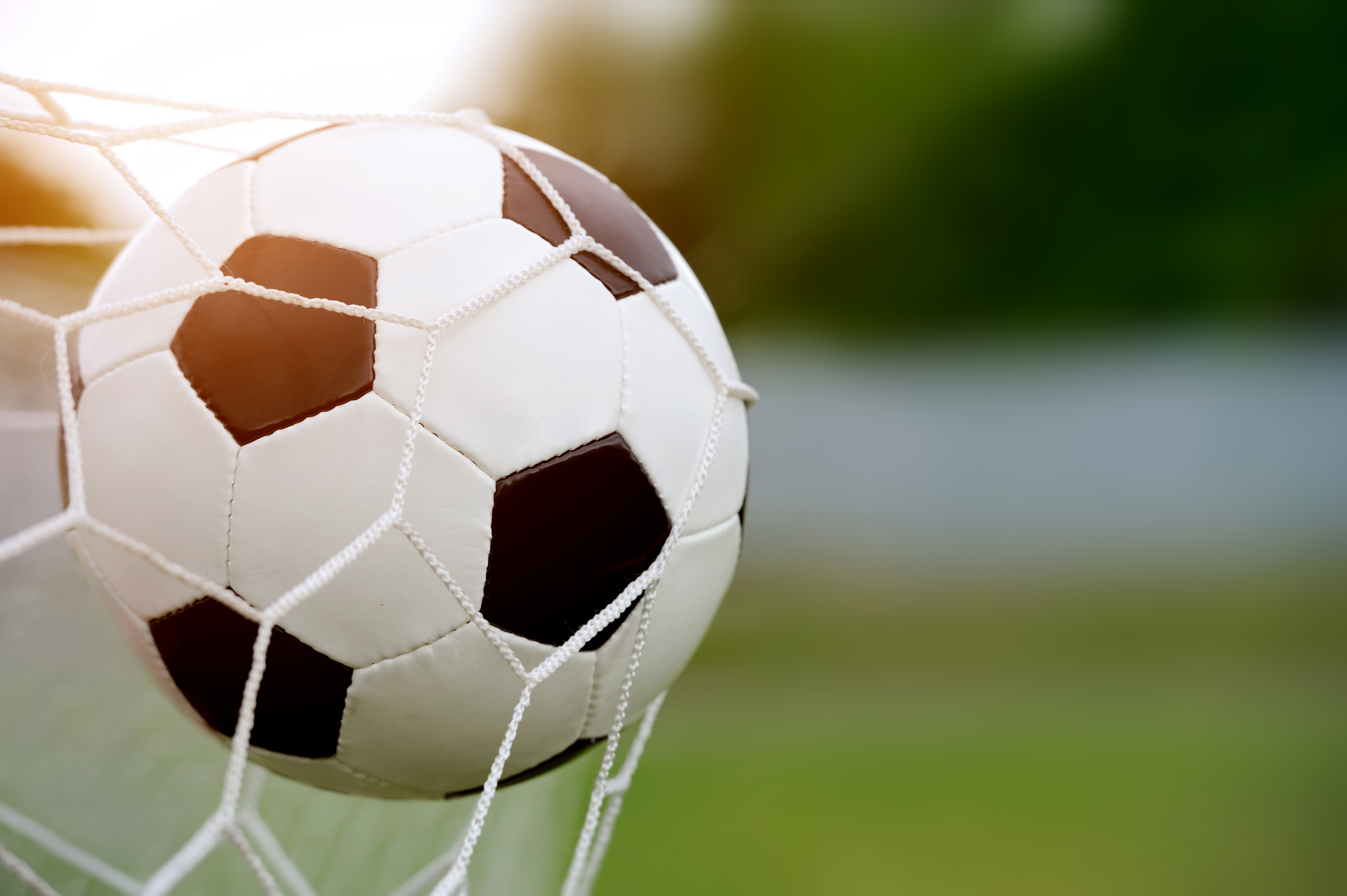 https://pt.depositphotos.com/50281457/stock-photo-soccer-ball-in-goal.html