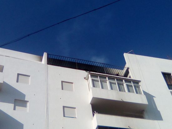 Sul Informação - Incêndio num apartamento em Quarteira faz um ferido leve