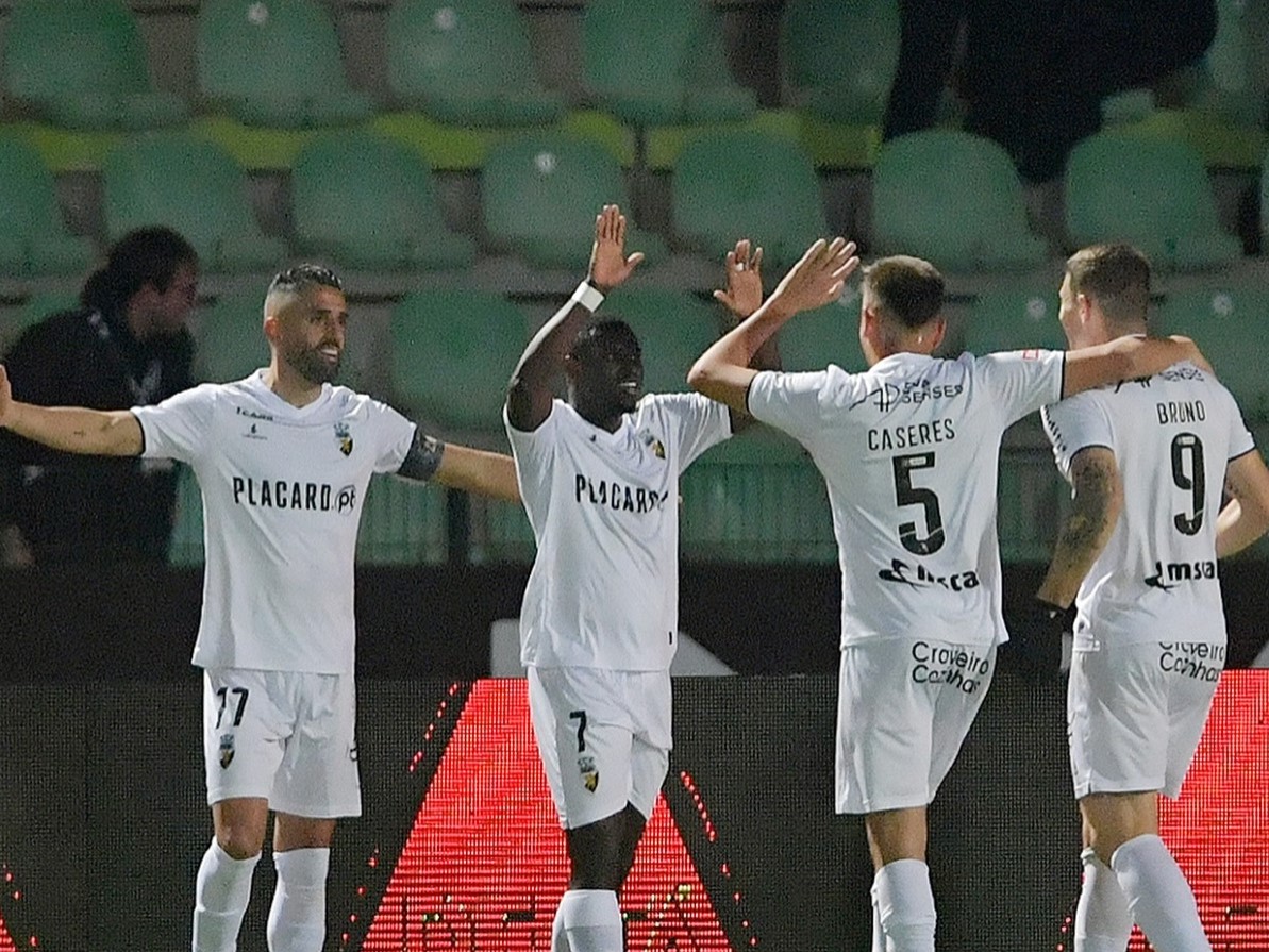 Sul Informação - Farense vence Casa Pia e sobe ao sétimo lugar na I Liga