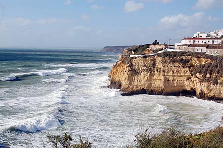 Sul Informação - Algarve com alerta amarelo devido à agitação marítima