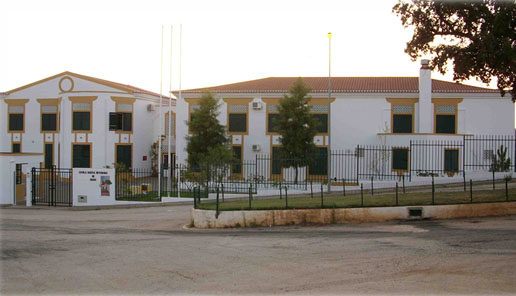 Sul Informação - Câmara de Odemira solidária com protestos de pais e alunos de escola que não tem auxiliares