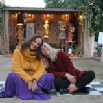 Alexandra Santos Rosa, coordenadora artística do Presépio e Catarina Serraninho, do Departamento de Cultura da Misericórdia de Beja