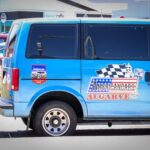 Sul Informação - Carros americanos e amigos estacionam no Sudoeste Retail Park de Alcantarilha