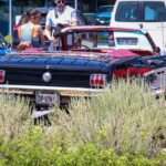Sul Informação - Carros americanos e amigos estacionam no Sudoeste Retail Park de Alcantarilha