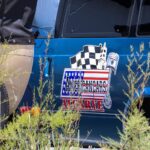 Sul Informação - Carros americanos e amigos estacionam no Sudoeste Retail Park de Alcantarilha