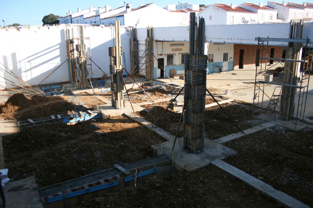 Sul Informação - Câmara de Aljezur dá 80 mil euros para obra no edifício dos Bombeiros