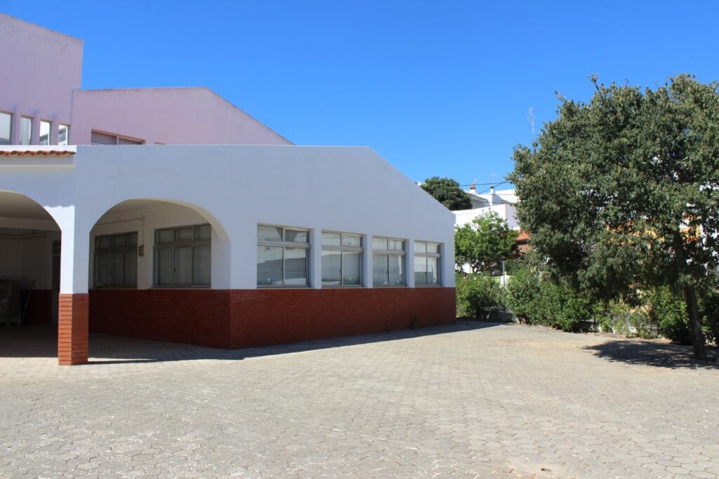 Antiga escola primária Pedra Mourinha