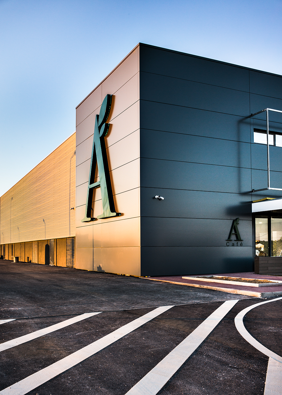 Sul Informação - Supermercado Apolónia de Lagoa abre amanhã às 8h00
