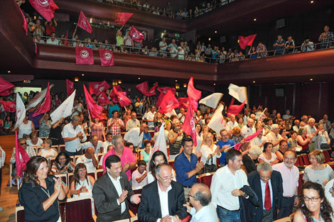 Sul Informação - PS/Loulé apresentou candidatos num Cine Teatro Louletano «pequeno» para acolher apoiantes