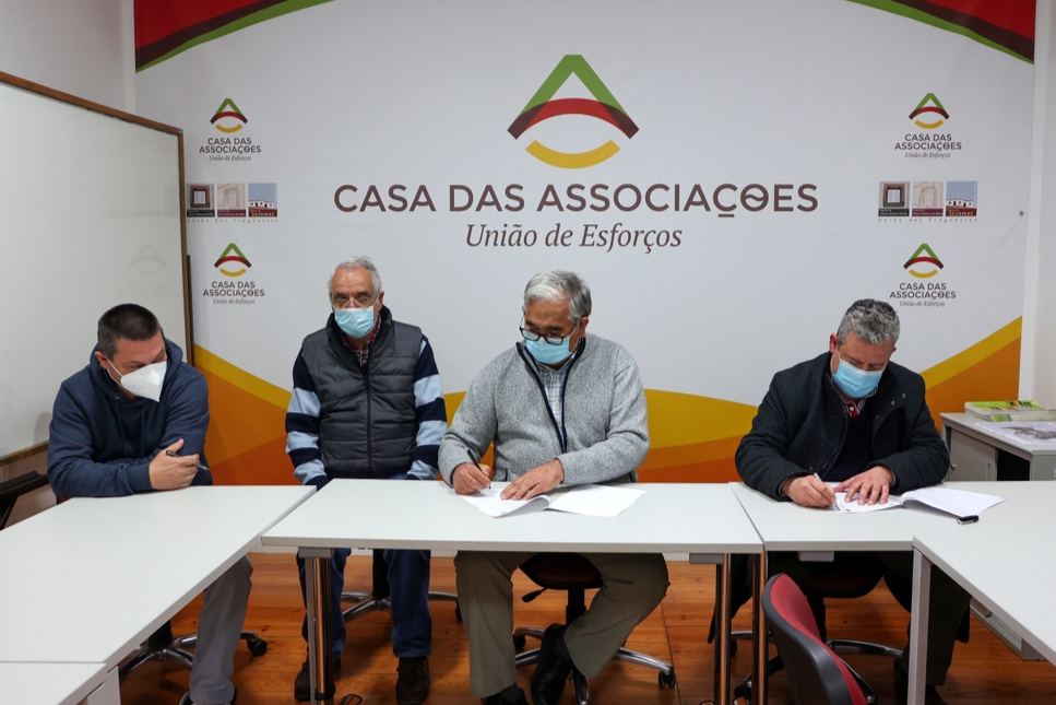 Sul Informação - Montemor-o-Novo assina protocolo com Bombeiros Voluntários no valor de 120 mil euros