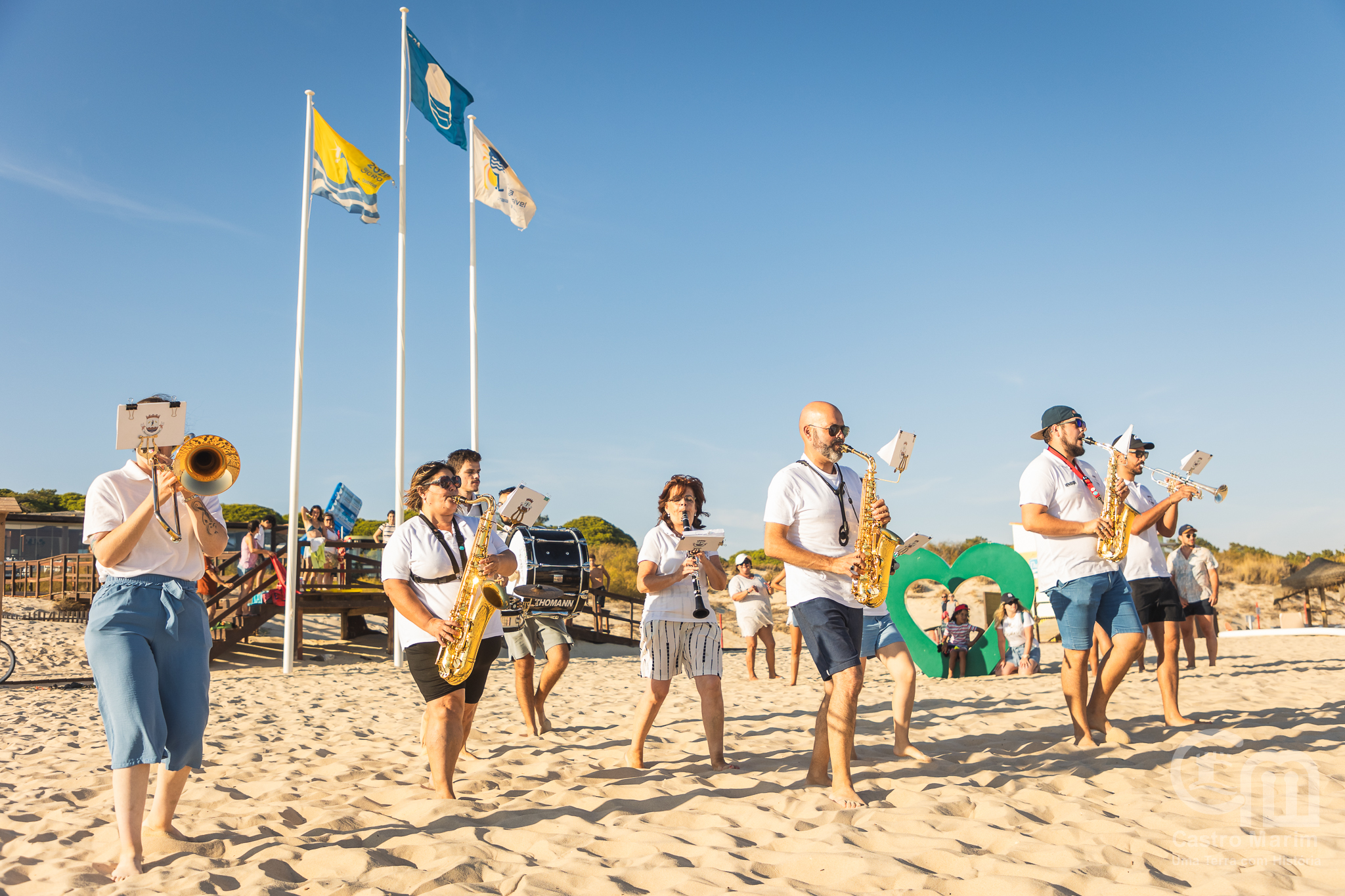 Sul Informação - Banhistas das praias de Castro Marim surpreendidos com flash mobs