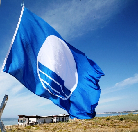 Sul Informação - Praias de Portimão terão todas Bandeira Azul