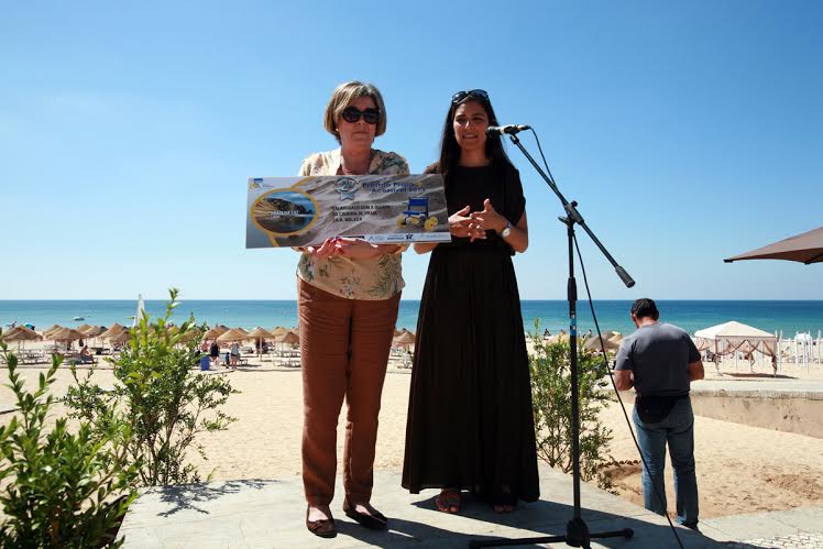 Sul Informação - Lagos hasteia Bandeiras Azuis e de Praia Acessível