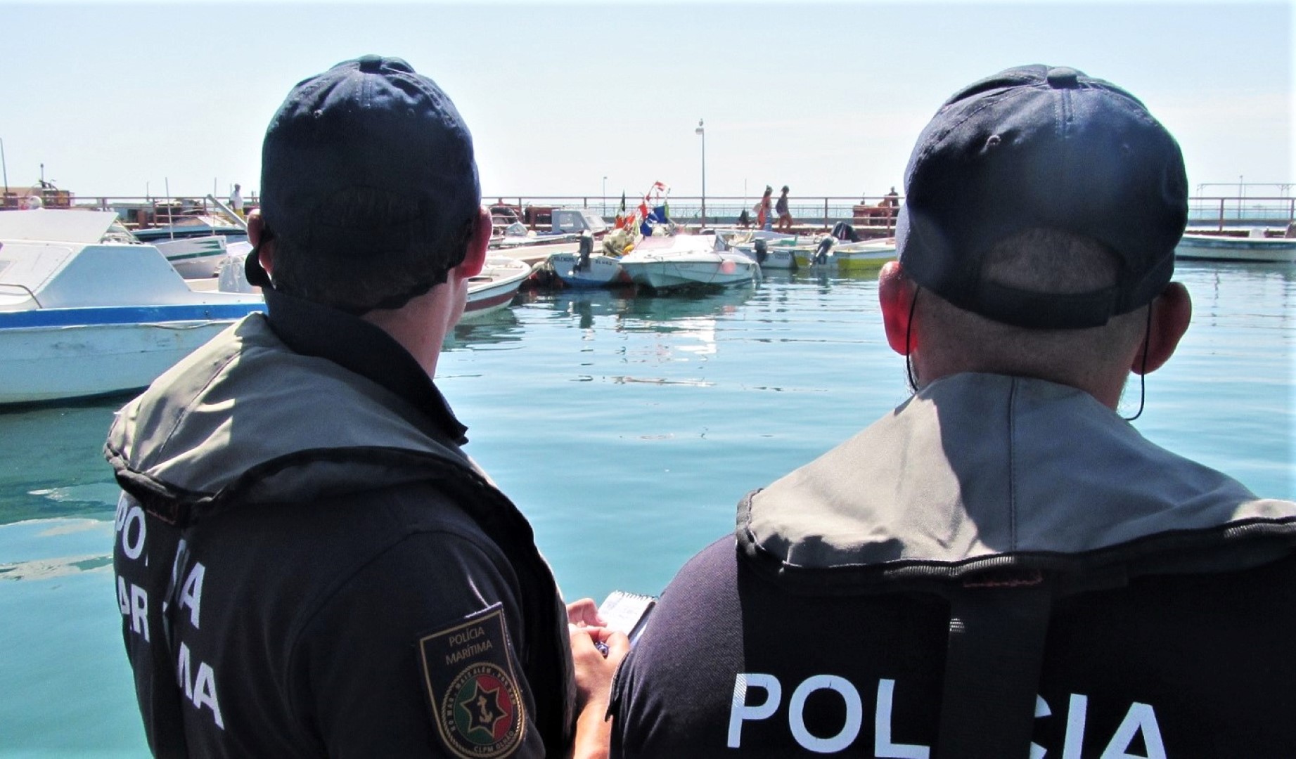Sul Informação - Barcos de recreio mal estacionados no porto da Culatra identificados pela Polícia Marítima