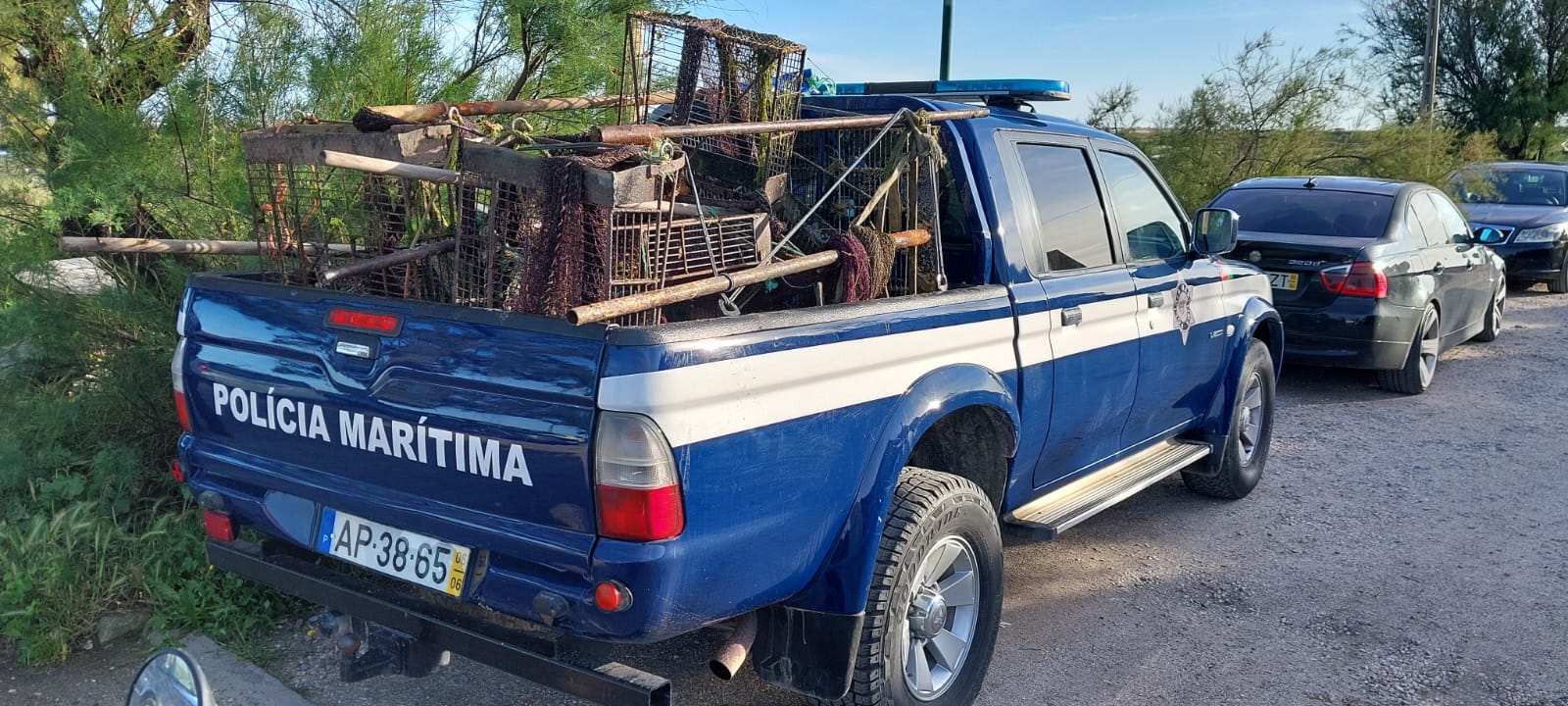 Sul Informação - Polícia Marítima apreende amêijoa-boa e artes de pesca na Fuzeta