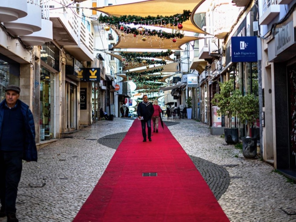 Sul Informação - Comércio local de Portimão adere à Black Friday e baixa preços