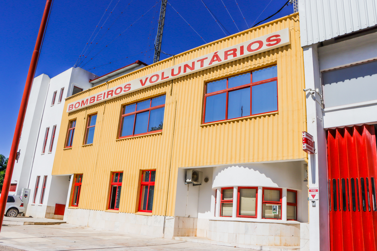 Sul Informação - Albufeira decide apoiar contratação de uma terceira equipa de bombeiros voluntários