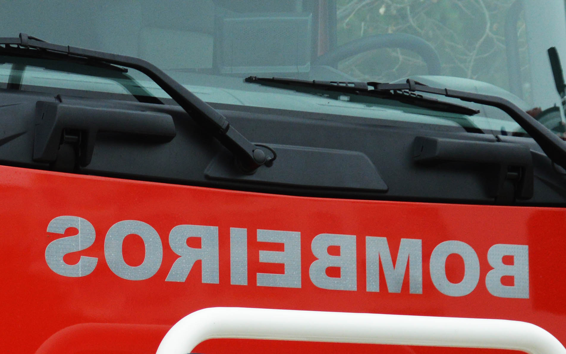 Sul Informação - Um morto em incêndio num apartamento em Faro