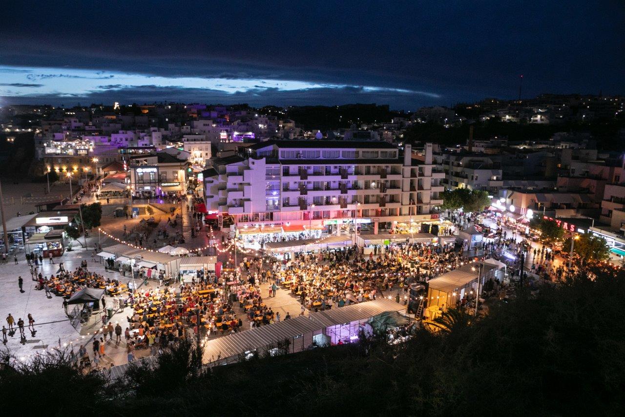 Sul Informação - Festa do Pescador volta a levar gastronomia e música ao coração de Albufeira