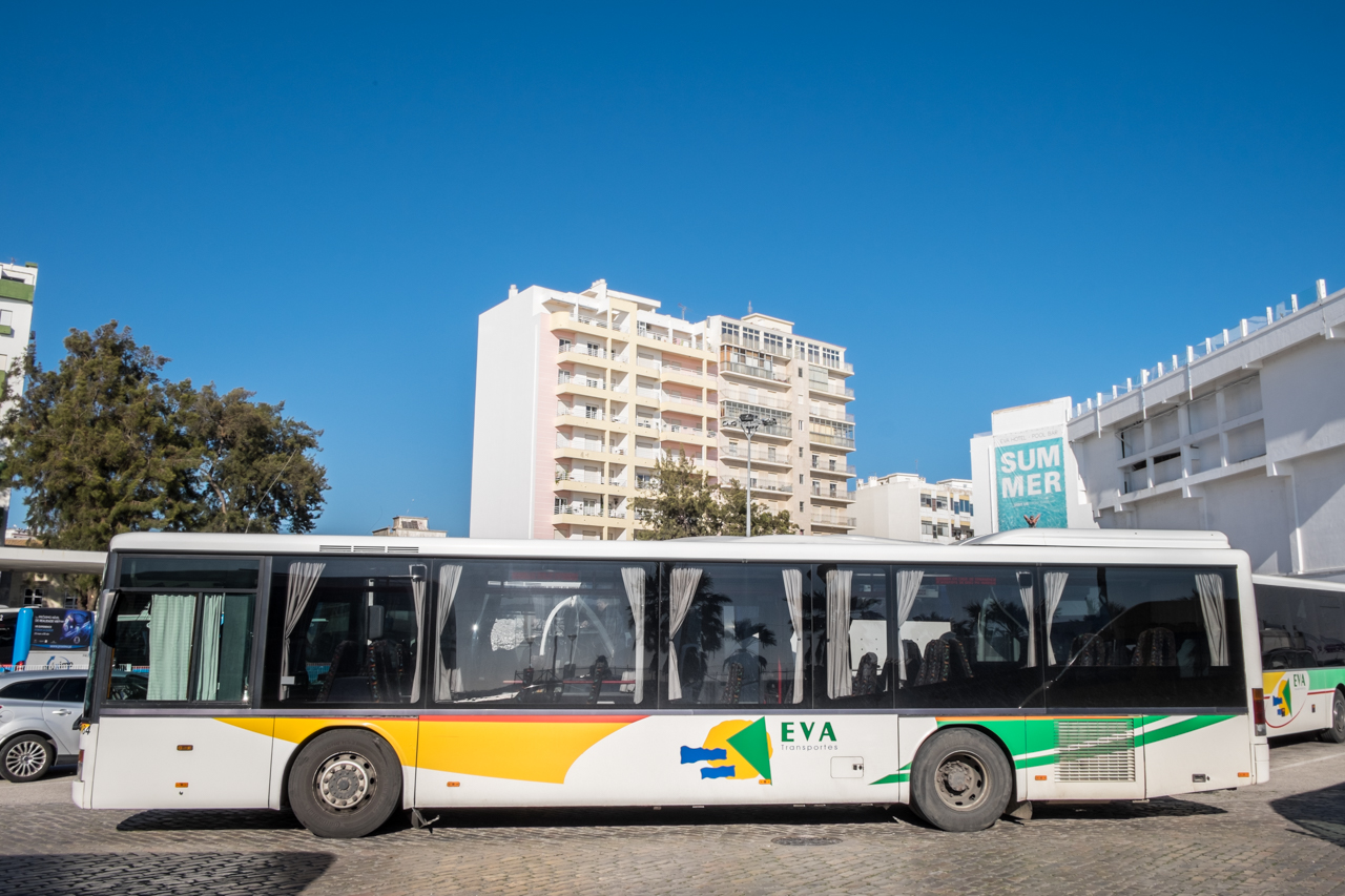 Sul Informação - Alunos de Faro vão ter transporte gratuito para a escola