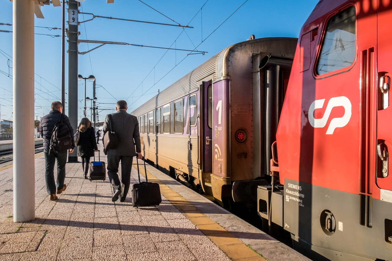 Sul Informação - Eletrificação da Linha do Algarve começa em 2019 e custa 57 milhões de euros