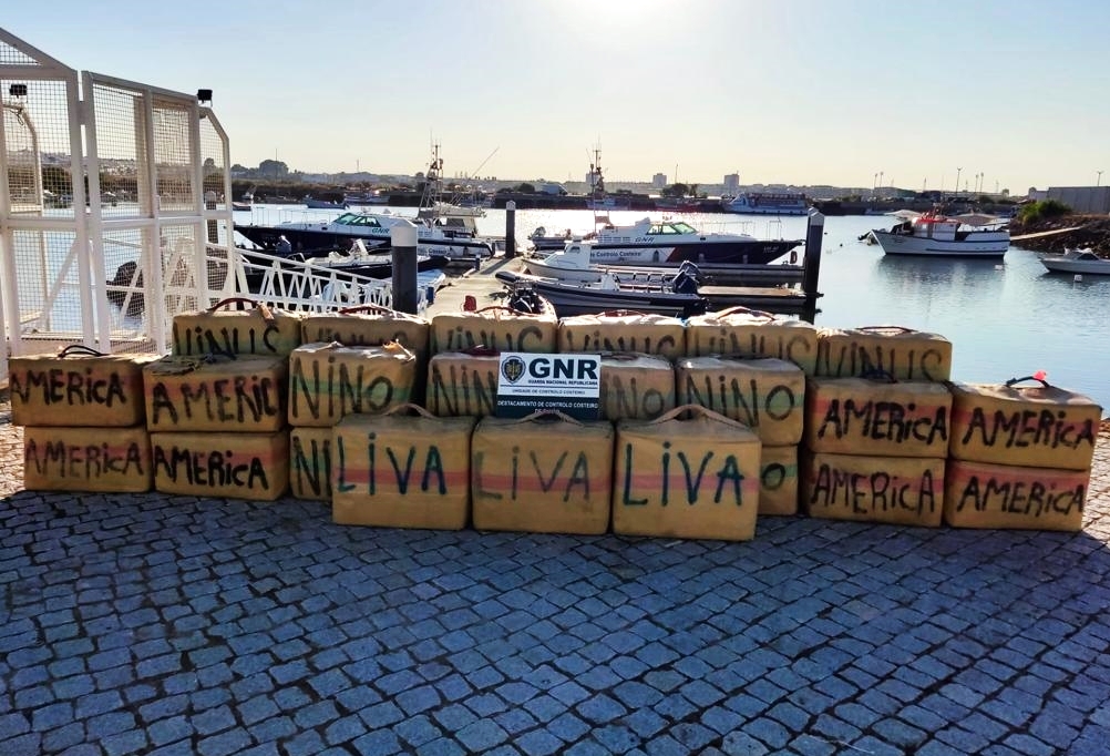 Sul Informação - 1 tonelada de haxixe apreendida em Cabanas de Tavira