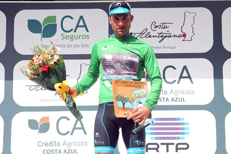 Sul Informação - Toque na roda traseira afasta Samuel Caldeira da vitória final da Volta ao Alentejo