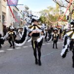 Sul Informação - Foliões nacionais e estrangeiros em força no Carnaval de Loulé [fotogaleria]