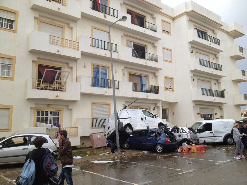 Sul Informação - Tornado provoca rasto de destruição em Carvoeiro, Lagoa e Silves (Atualizada)
