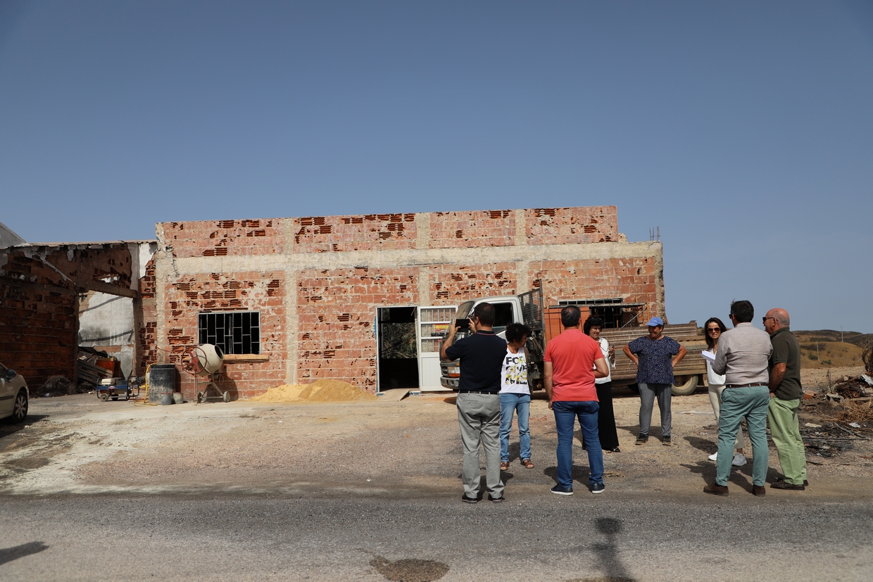 Sul Informação - Casa que ardeu na Cortelha, em Castro Marim, está a ser reconstruída