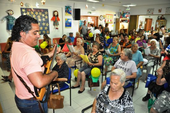Sul Informação - VRSA oferece rastreios e animação musical durante a Semana do Idoso