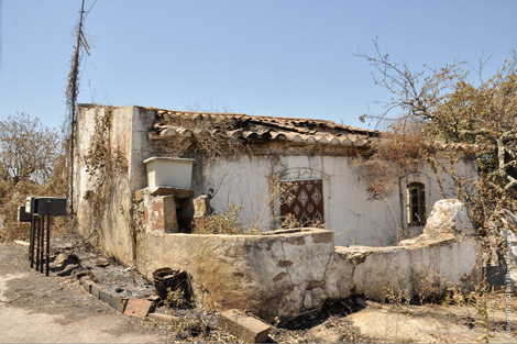 Sul Informação - Famílias afetadas pelos incêndios de São Brás receberam eletrodomésticos