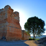 Sul Informação - Obras de restauro da torre albarrã do Castelo de Paderne já estão a começar