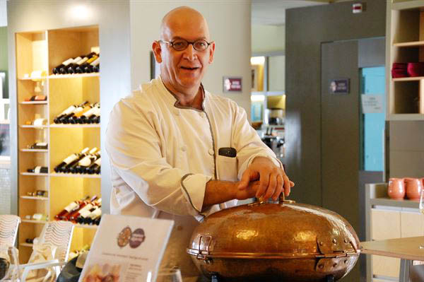 Sul Informação - FOTOGALERIA: Cataplana algarvia sai do armário e leva gastronomia regional além-fronteiras