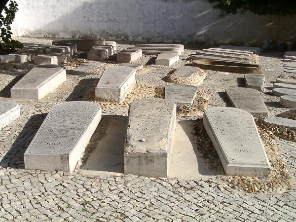 Sul Informação - Foi há 20 anos que decorreu a Rededicação do Cemitério Israelita de Faro