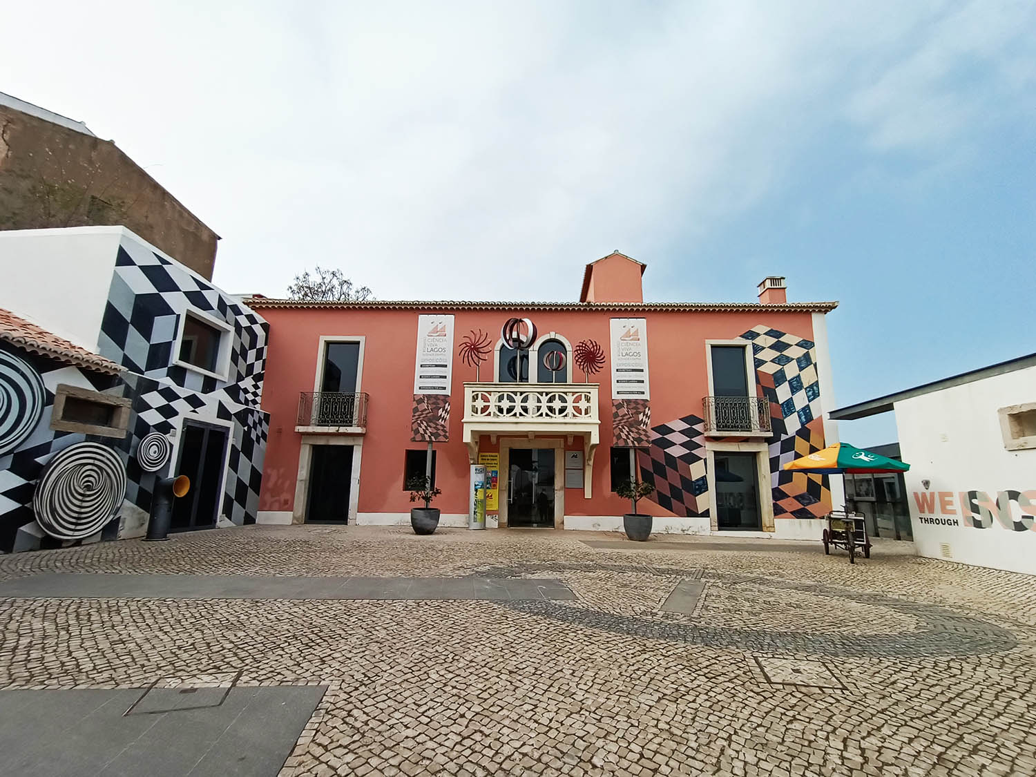 Sul Informação - CCV de Lagos, Faro e Tavira produzem recursos educativos para os cursos profissionais