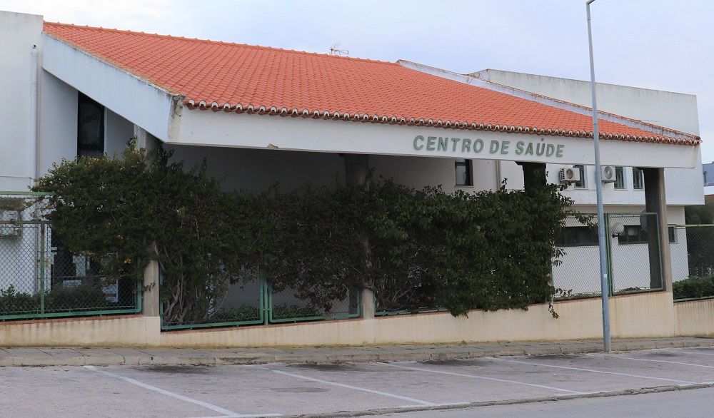 Sul Informação - UF de Lagoa e Carvoeiro usa dinheiro de eventos cancelados para comprar material médico