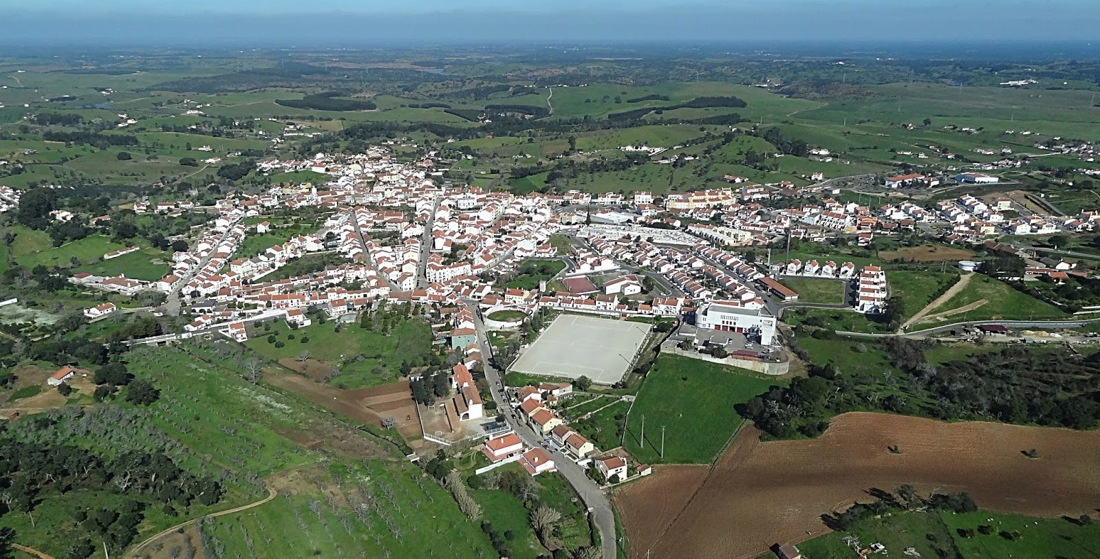 Sul Informação - Câmara requalifica Largo da Igreja e ruas do Cercal do Alentejo